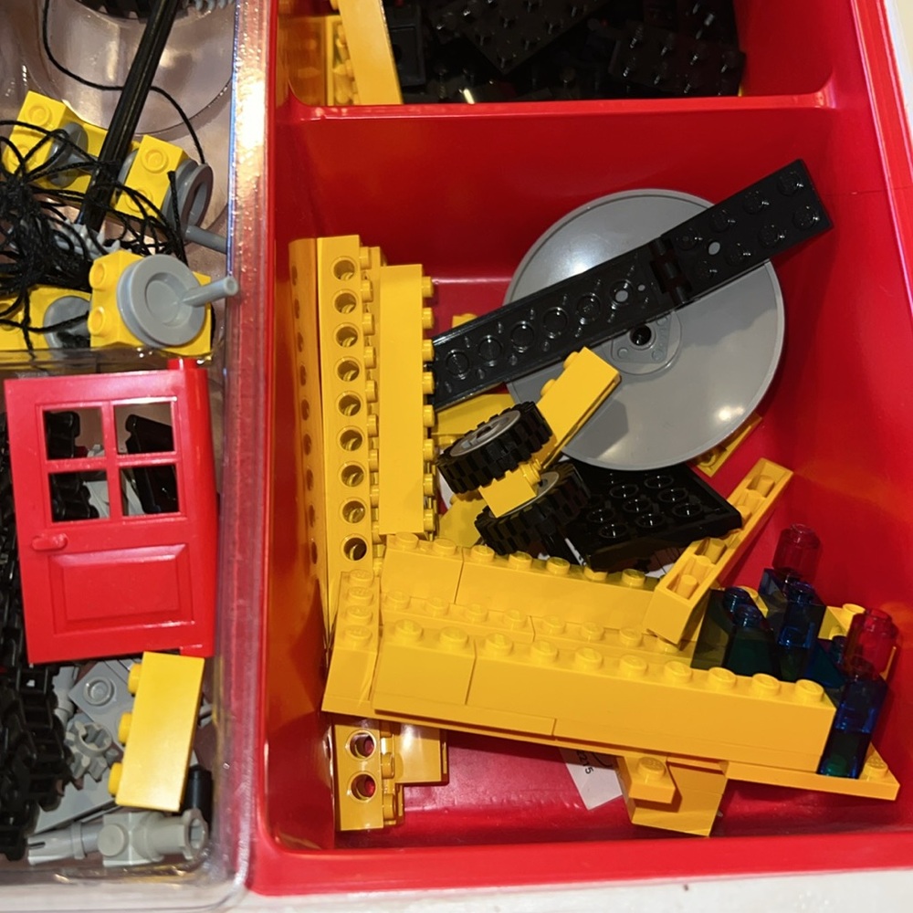 Vintage 1980 Lego Universal Building Set with motor 744 - Picture 7 of 16